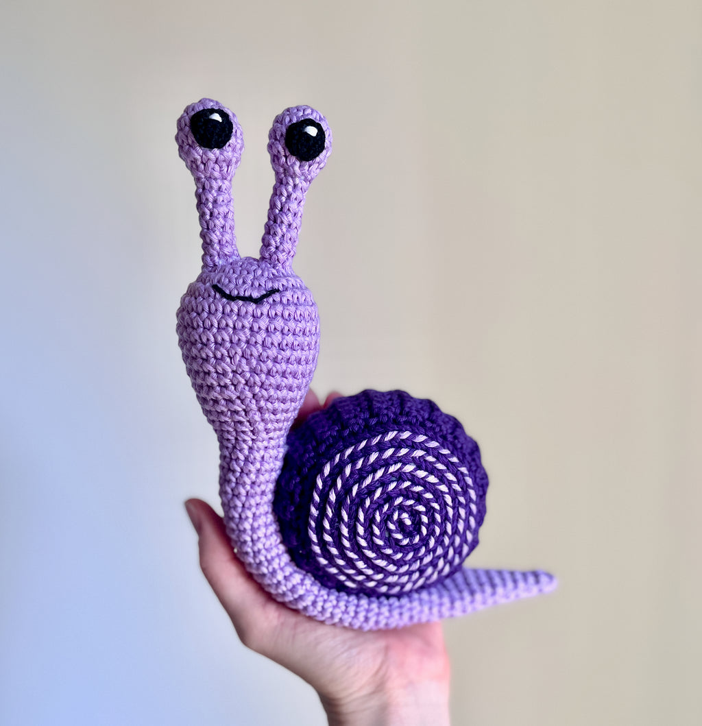 Virkmönster amigurumi: Gullig snigel (PDF)