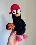 Virkad amigurumi: Anka med basketboll och avtagbar keps