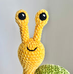 Virkad amigurumi: Snigel velvet grön/gul