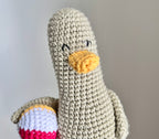 Virkmönster amigurumi: Anka med keps och boll (PDF)