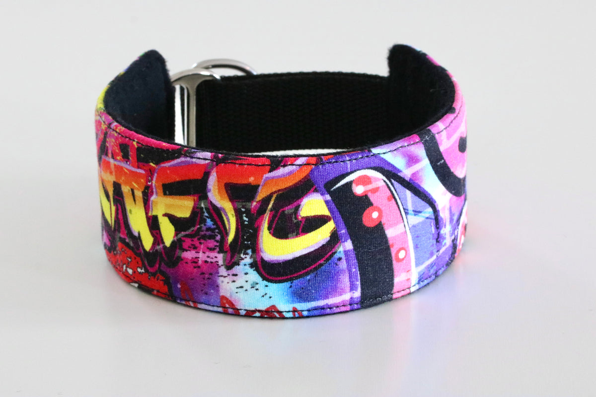 Hundhalsband: Graffiti