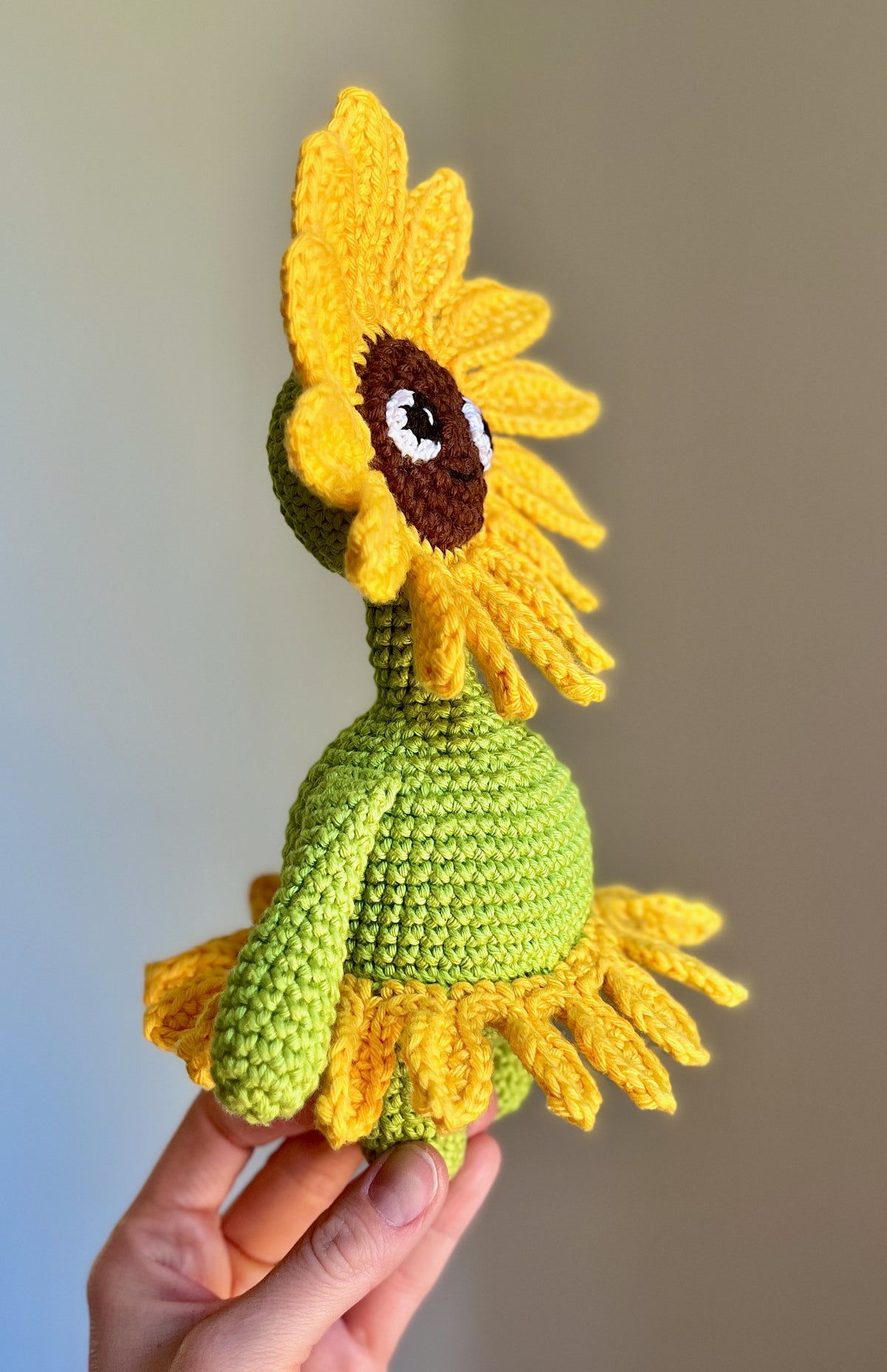 Virkmönster amigurumi: Solros som fantasifigur (PDF)