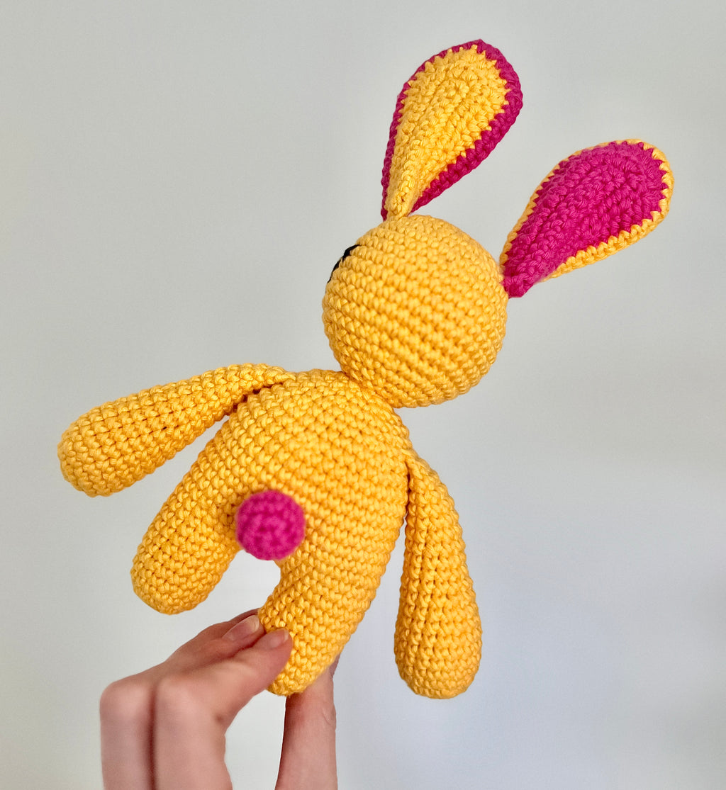 Virkmönster amigurumi: Kanin i trasdockestil (PDF)