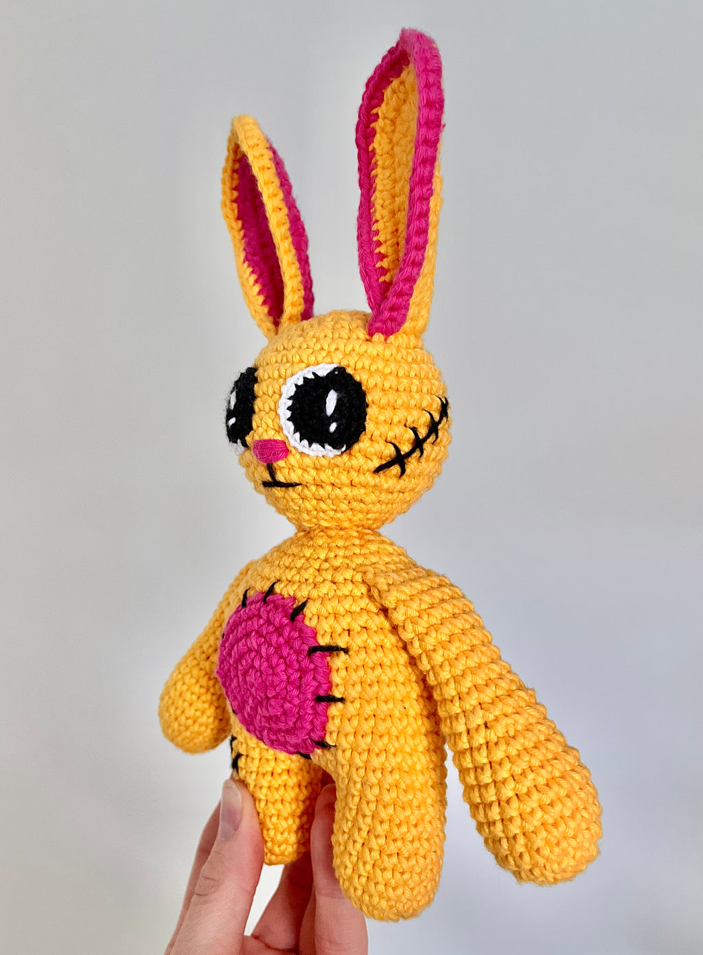 Virkmönster amigurumi: Kanin i trasdockestil (PDF)